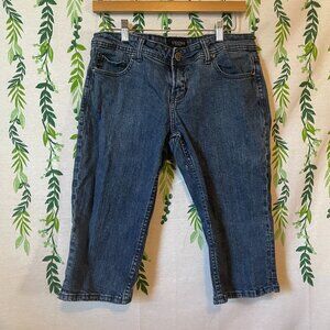 Size 7/8 Vigoss Jean Capris Decorated Back Pockets B1